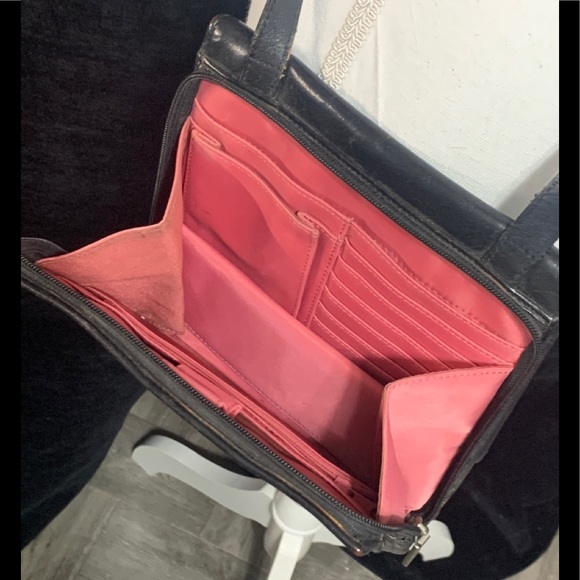 HOBO Multifunction Crossbody Bag - Picture 5 of 15